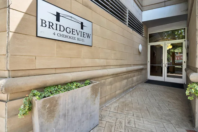 $735,000 | 4 Cherokee Blvd., Chattanooga, TN 37405