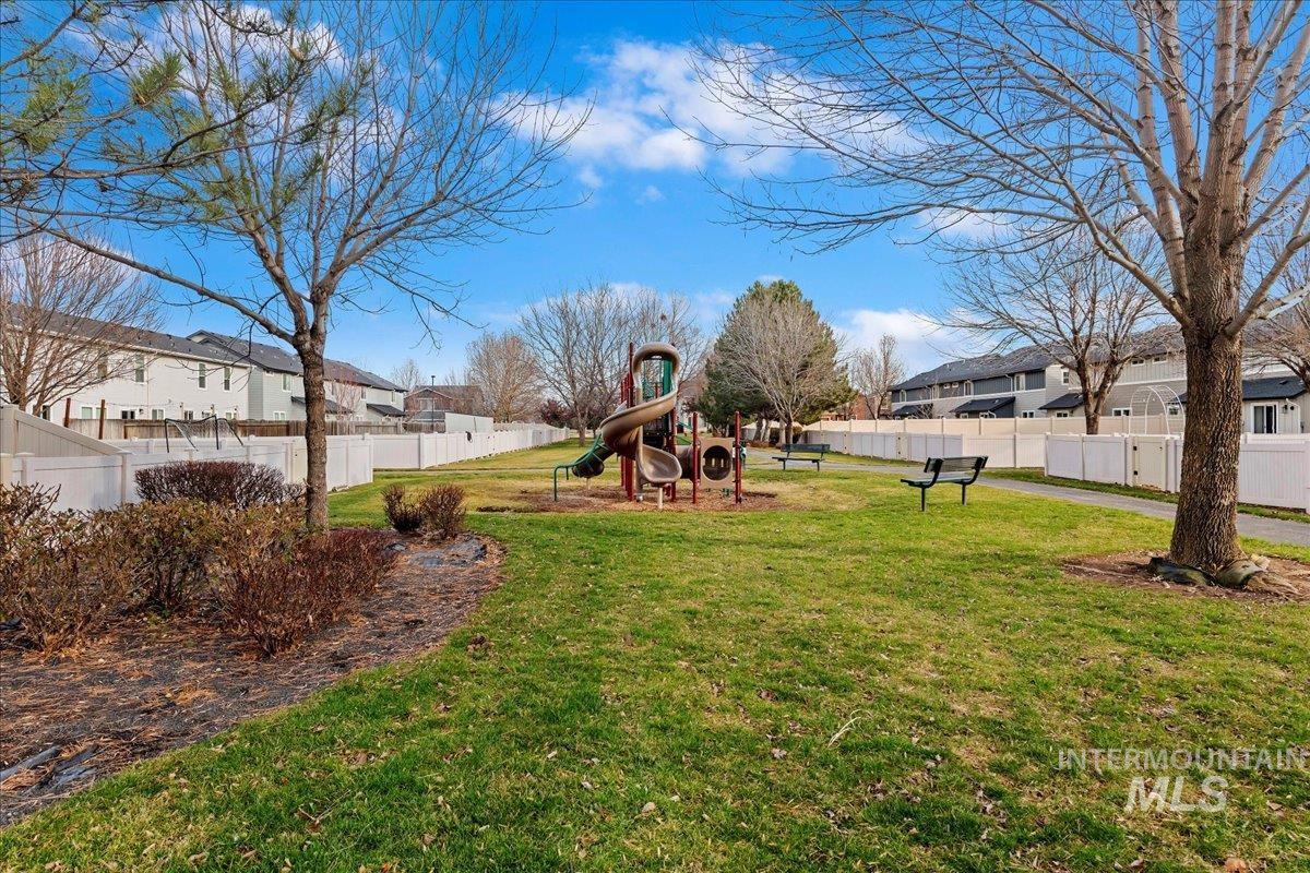 961 West Apple Pine Street Meridian, ID 83646 - Photo 27 of 30 View of yard featuring a residential view