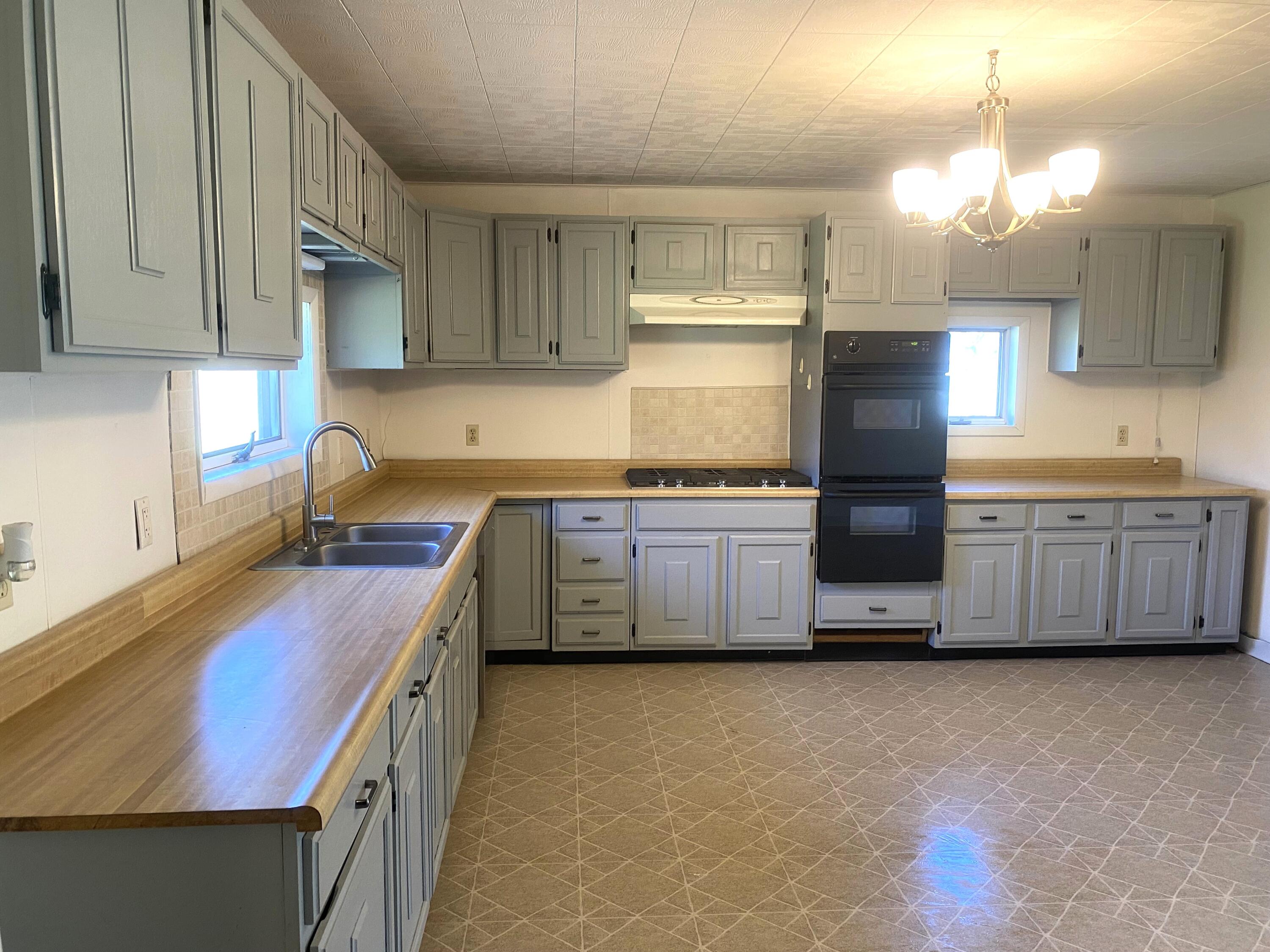 10320 Austin Road Jackson, MI 49201 - Photo 6 of 28 6