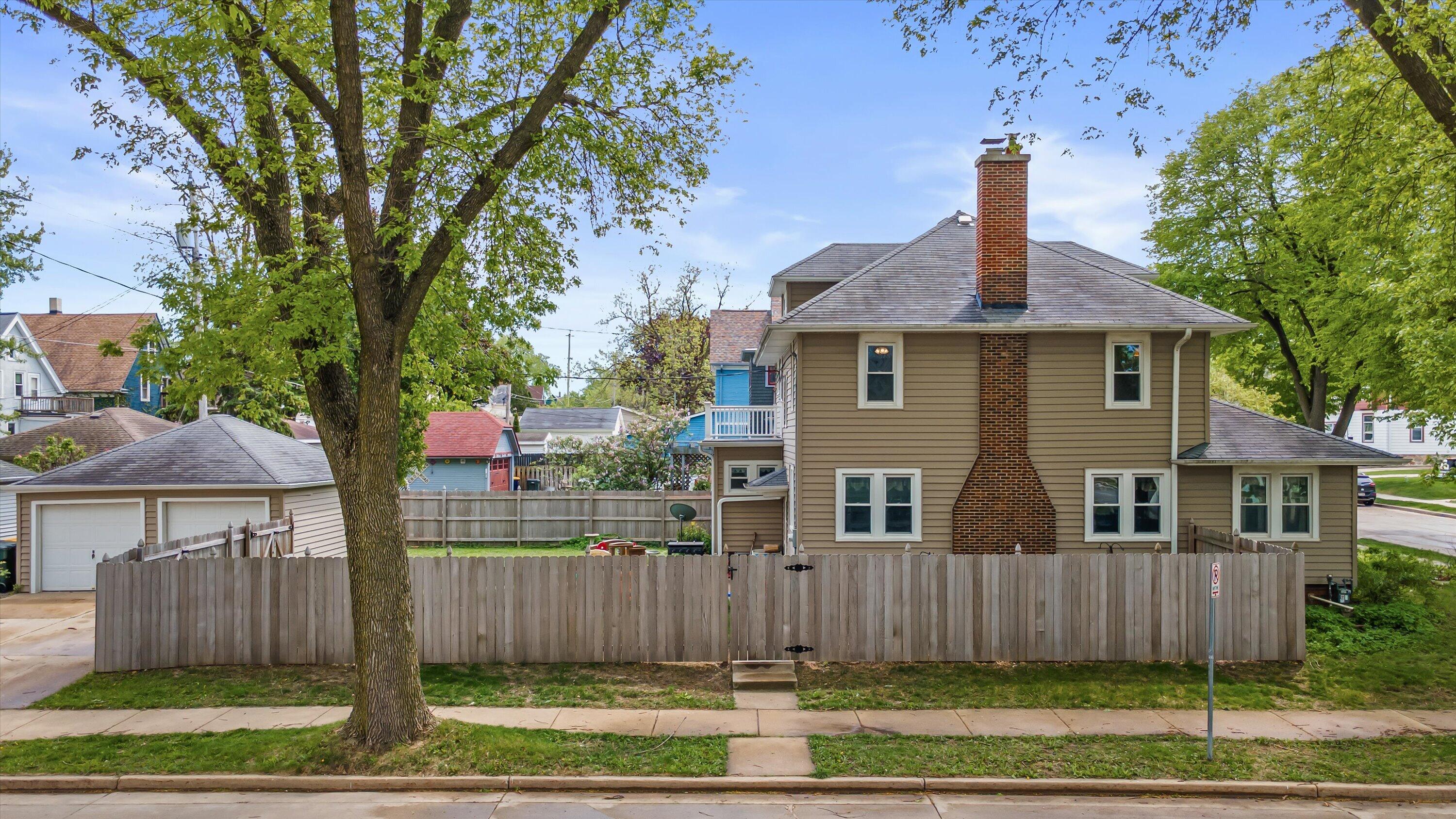 1502 South 80th Street West Allis, WI 53214 - Photo 3 of 46 Fenced yard