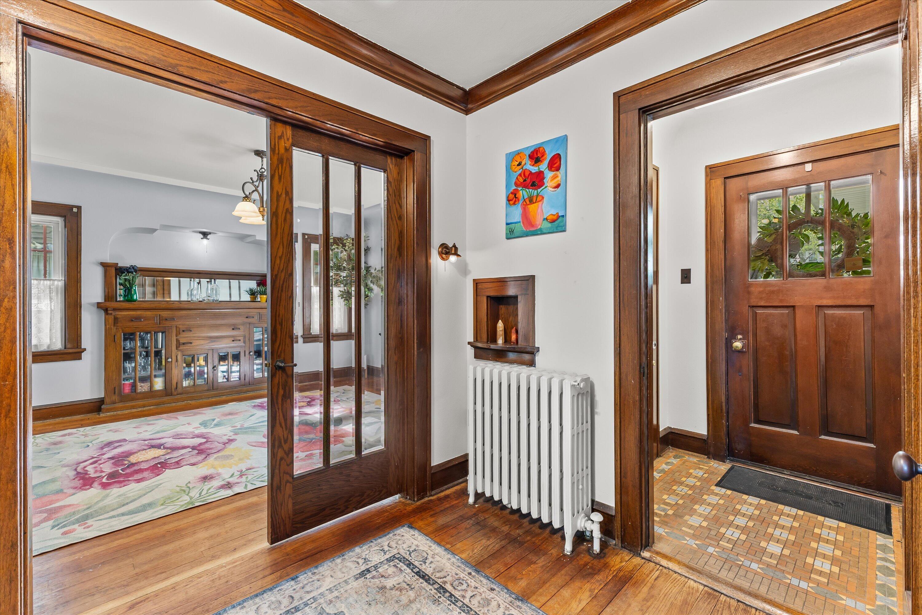 1502 South 80th Street West Allis, WI 53214 - Photo 8 of 46 entryway