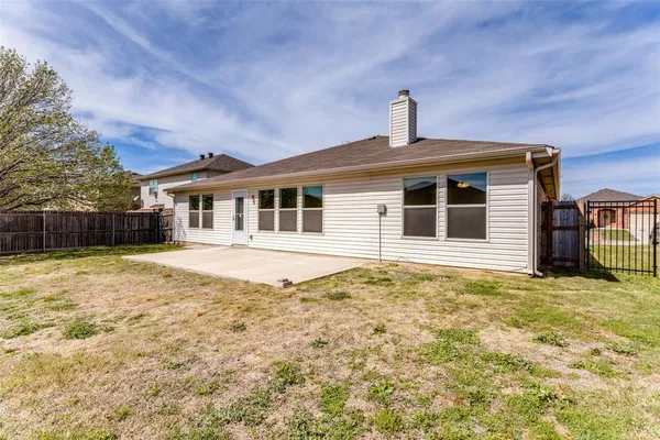 $2,500 | 725 Redwing Drive, Saginaw, TX 76131