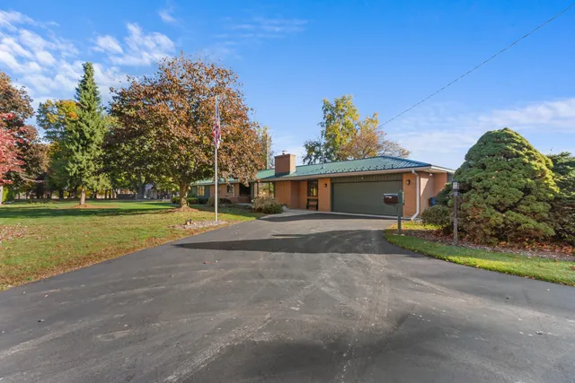 $359,900 | 8031 Anderson Road, Litchfield, MI 49252