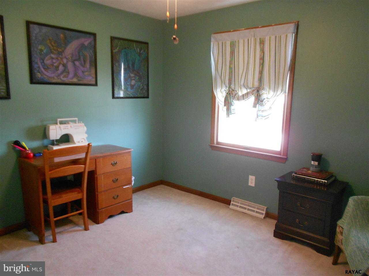 18 Loop Drive Hanover, PA 17331 - Photo 22 of 26 Gallery Image 22