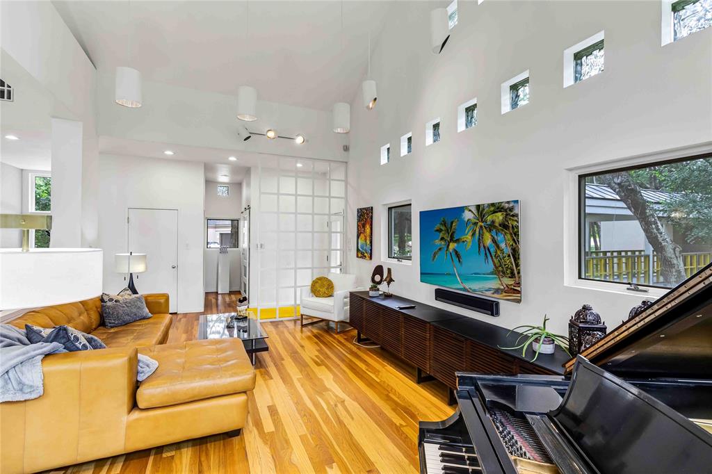 20 Summit Place Cedar Hill, TX 75104 - Photo 11 of 35 a living room with furniture kitchen view and a large window