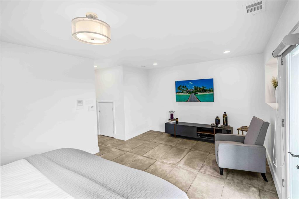 20 Summit Place Cedar Hill, TX 75104 - Photo 19 of 35 a living room with furniture