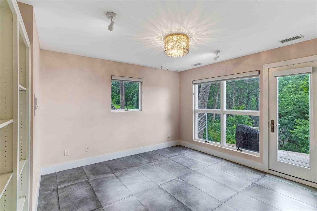 20 Summit Place Cedar Hill, TX 75104 - Photo 28 of 35 a view of an empty room with a window