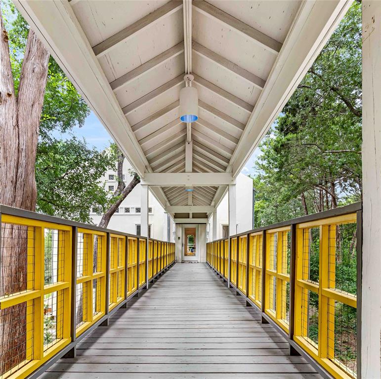20 Summit Place Cedar Hill, TX 75104 - Photo 5 of 35 a view of balcony with staircase