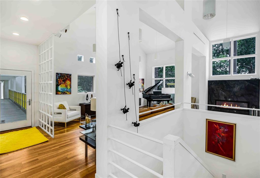 20 Summit Place Cedar Hill, TX 75104 - Photo 7 of 35 a living room with furniture and a flat screen tv