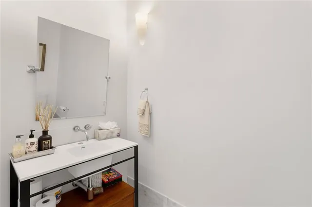 $9,500 | 3338 Peachtree Road Northeast, Unit 3501, Atlanta, GA 30326