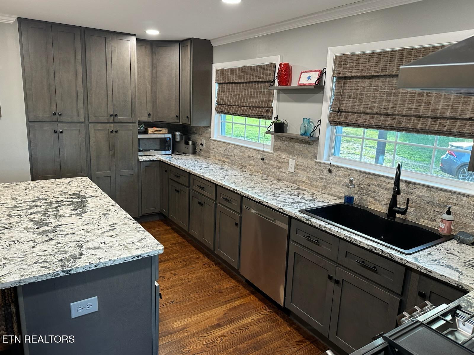 8024 Sharp Road Powell, TN 37849 - Photo 17 of 55 IMG956460