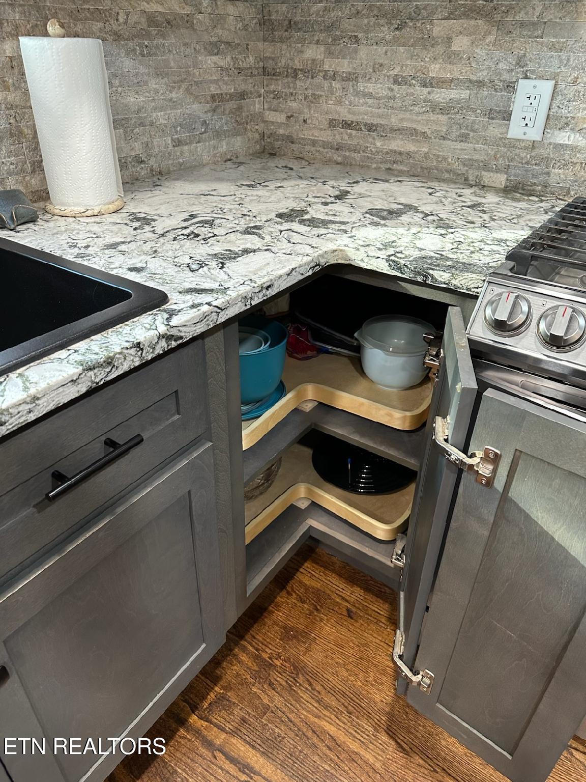 8024 Sharp Road Powell, TN 37849 - Photo 18 of 55 IMG956463