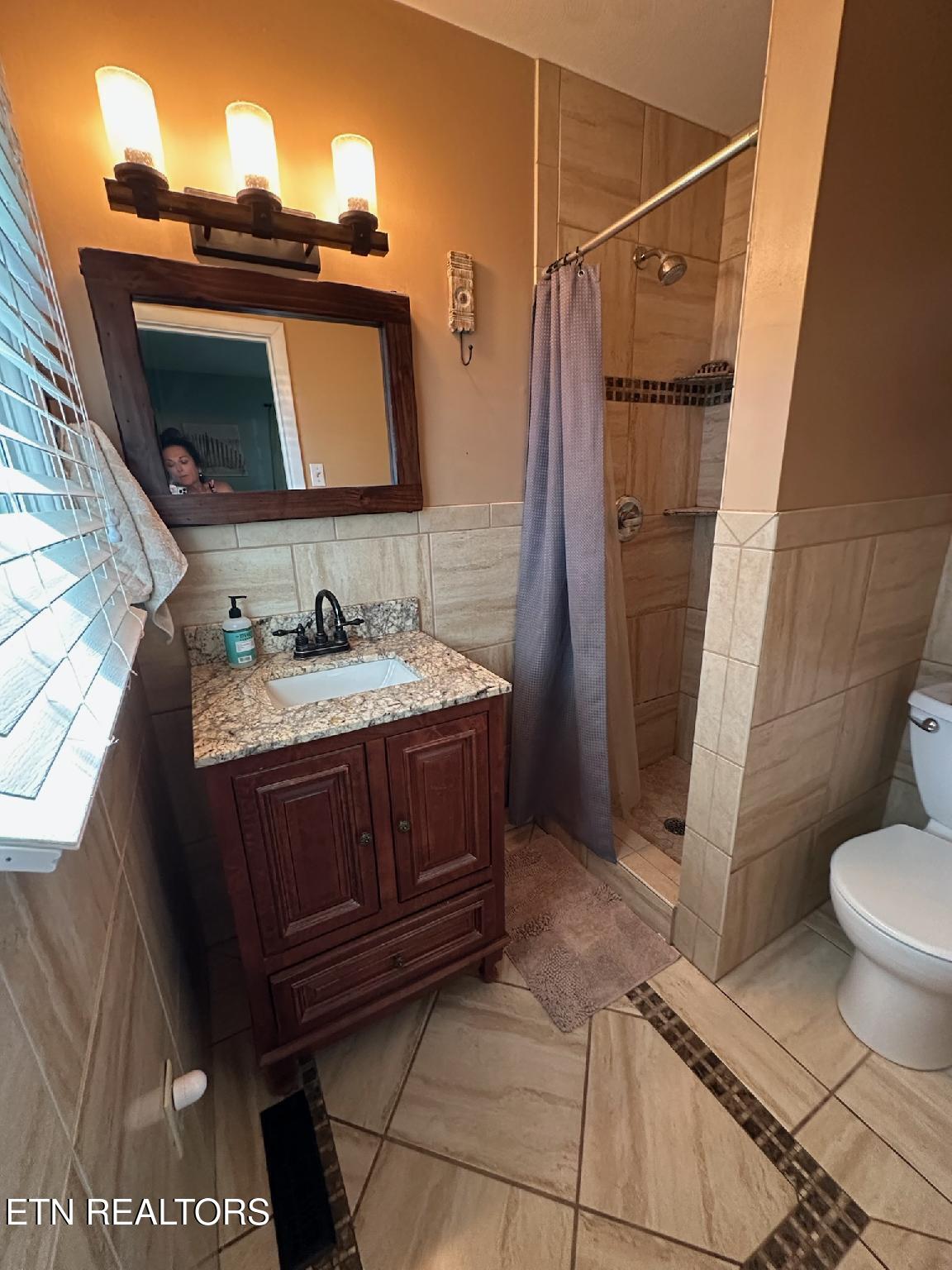 8024 Sharp Road Powell, TN 37849 - Photo 39 of 55 IMG956378