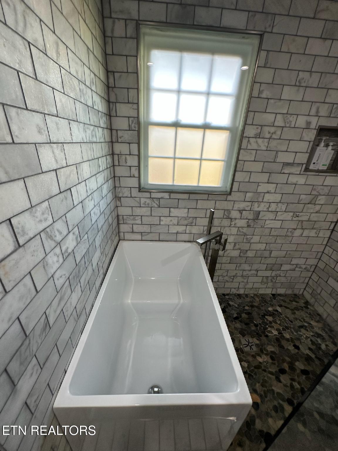 8024 Sharp Road Powell, TN 37849 - Photo 47 of 55 IMG956369