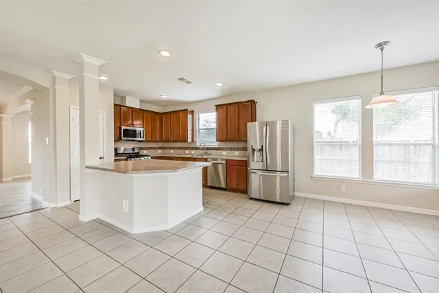 $437,777 | 2601 Hewn Rock Way, Pearland, TX 77584