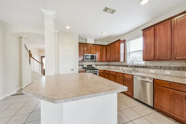 $437,777 | 2601 Hewn Rock Way, Pearland, TX 77584