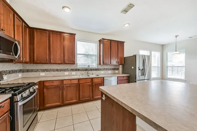 $437,777 | 2601 Hewn Rock Way, Pearland, TX 77584