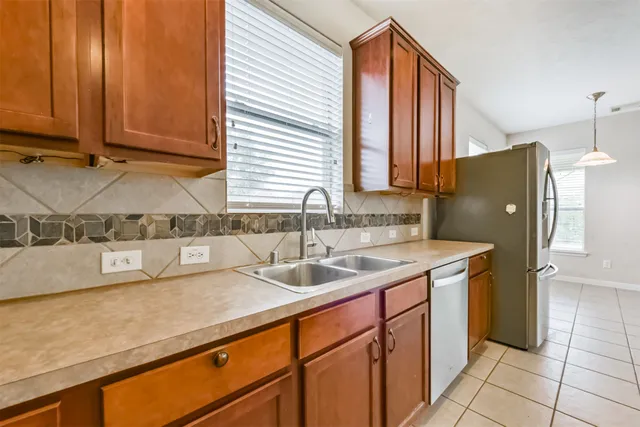 $437,777 | 2601 Hewn Rock Way, Pearland, TX 77584