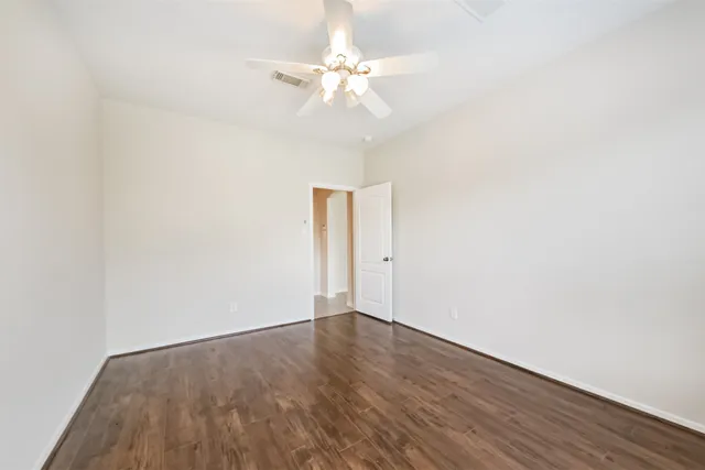 $437,777 | 2601 Hewn Rock Way, Pearland, TX 77584