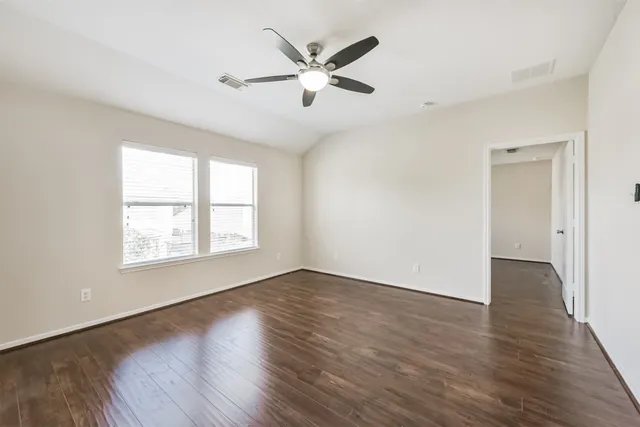 $437,777 | 2601 Hewn Rock Way, Pearland, TX 77584