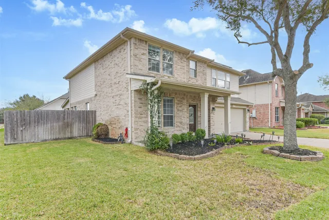$437,777 | 2601 Hewn Rock Way, Pearland, TX 77584