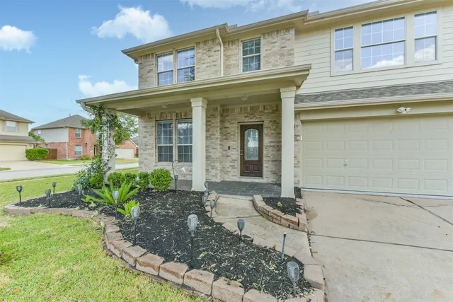 $437,777 | 2601 Hewn Rock Way, Pearland, TX 77584