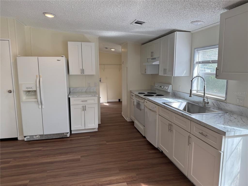 300 South Hankin Road Bartow, FL 33830 - Photo 2 of 22