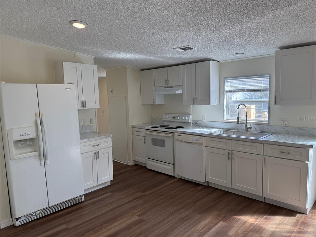 300 South Hankin Road Bartow, FL 33830 - Photo 4 of 22