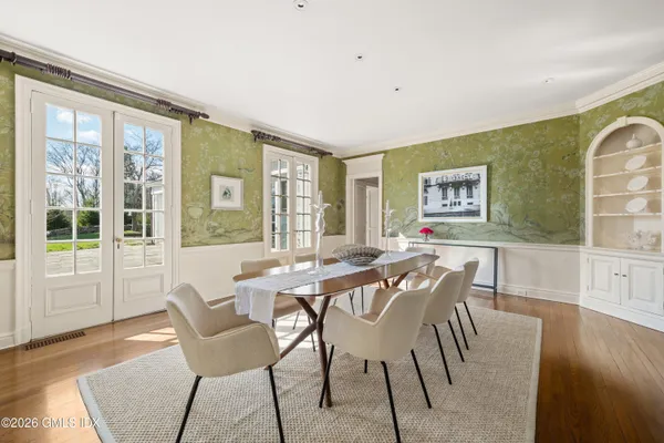 $6,700,000 | 131 Pecksland Road, Greenwich, CT 06831