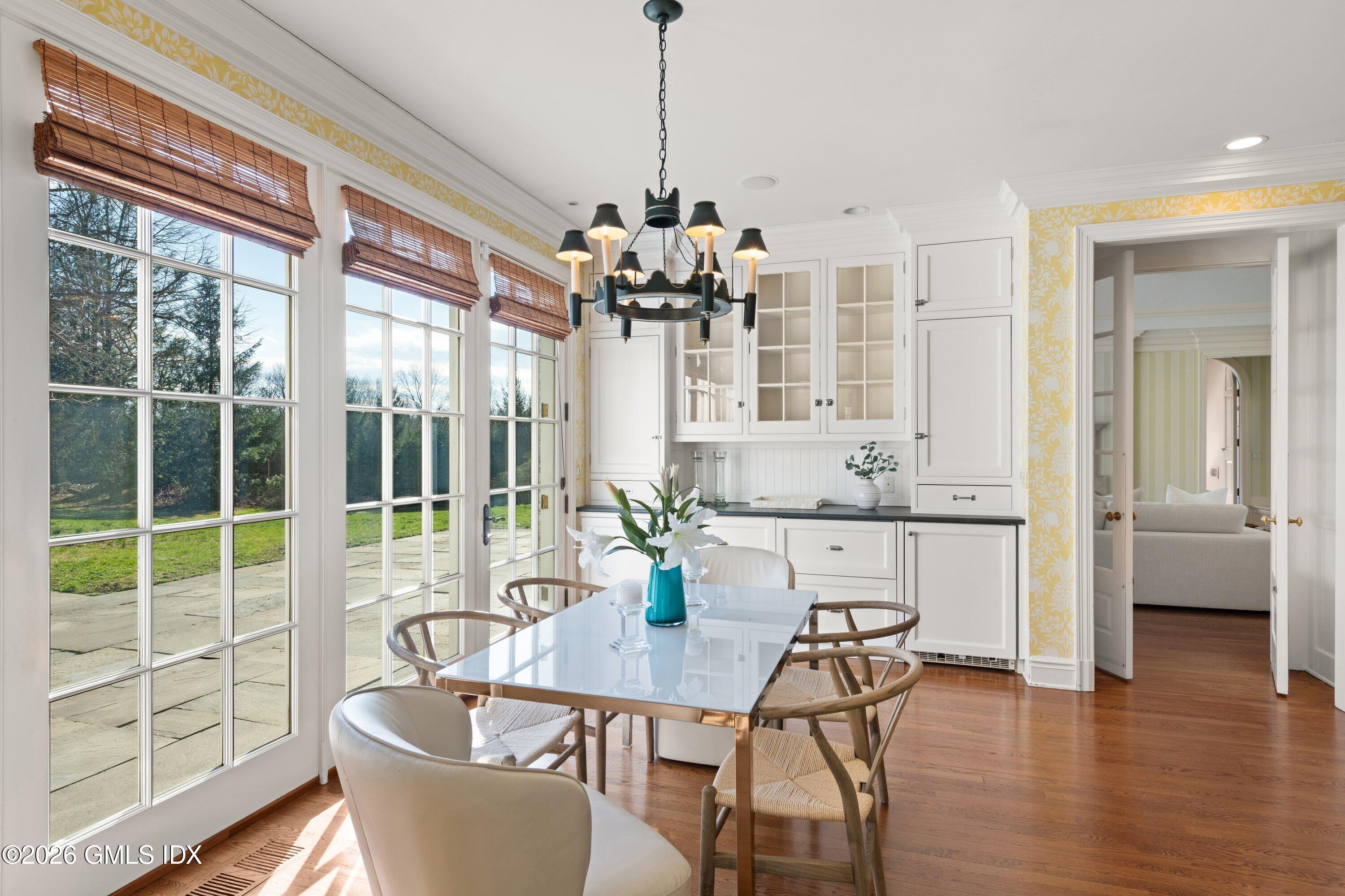 131 Pecksland Road Greenwich, CT 06831 - Photo 13 of 36 038-131PeckslandRoad-Greenwich-CT-06831-