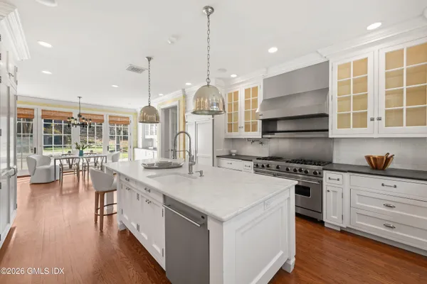 $6,700,000 | 131 Pecksland Road, Greenwich, CT 06831