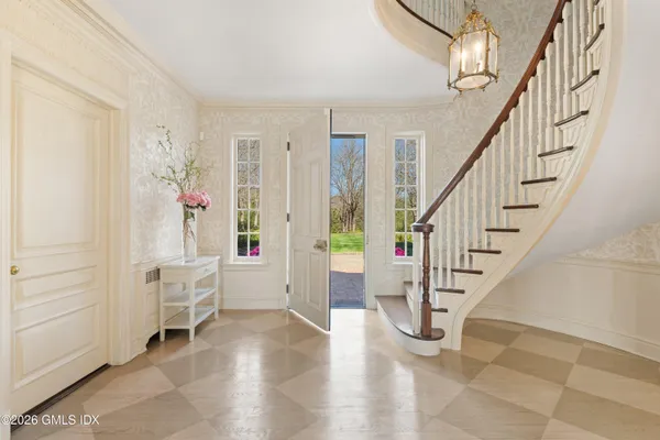 $6,700,000 | 131 Pecksland Road, Greenwich, CT 06831