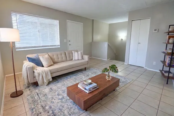 $1,350 | 707 West 1st Avenue, Unit 102, Mesa, AZ 85210