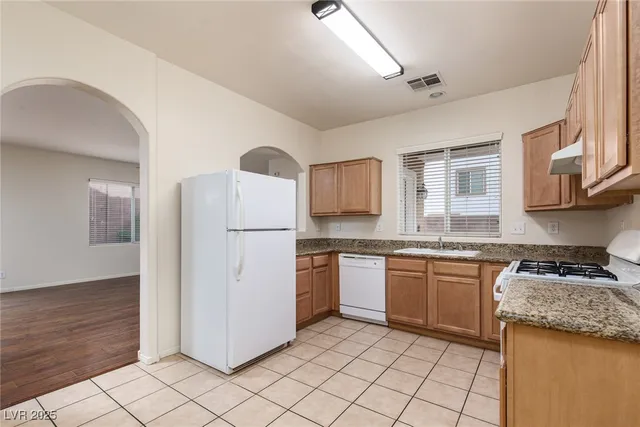 $1,695 | 550 Twilight Blue Avenue, North Las Vegas, NV 89032