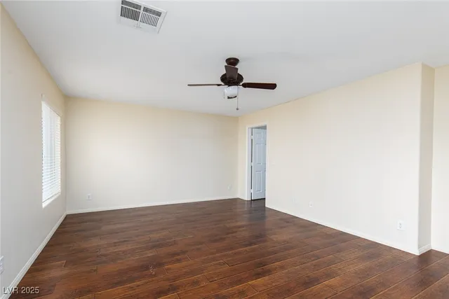 $1,695 | 550 Twilight Blue Avenue, North Las Vegas, NV 89032