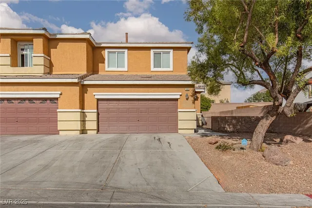 $1,695 | 550 Twilight Blue Avenue, North Las Vegas, NV 89032