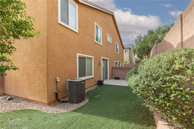 $1,695 | 550 Twilight Blue Avenue, North Las Vegas, NV 89032