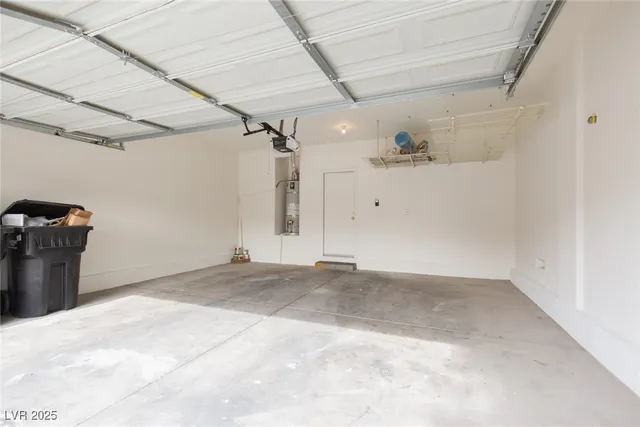 $1,695 | 550 Twilight Blue Avenue, North Las Vegas, NV 89032