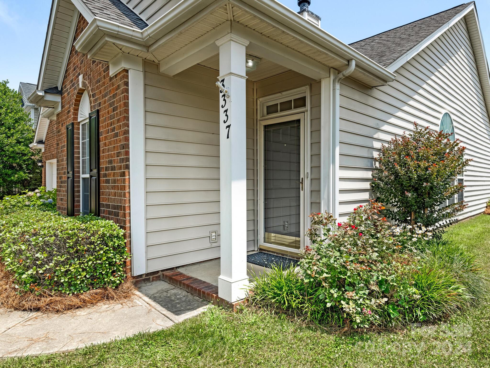 3337 Cole Mill Road Charlotte, NC 28270 - Photo 2 of 25 Gallery Image 2