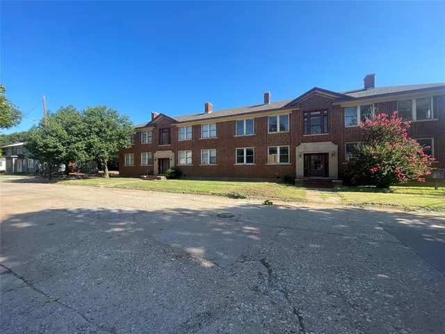 $400,000 | 1706 8th Street, Wichita Falls, TX 76301