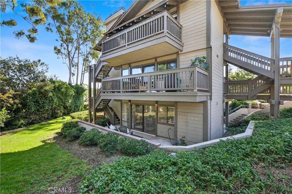16 Rana, Unit 57 Irvine, CA 92612 - Photo 12 of 37 Side of home