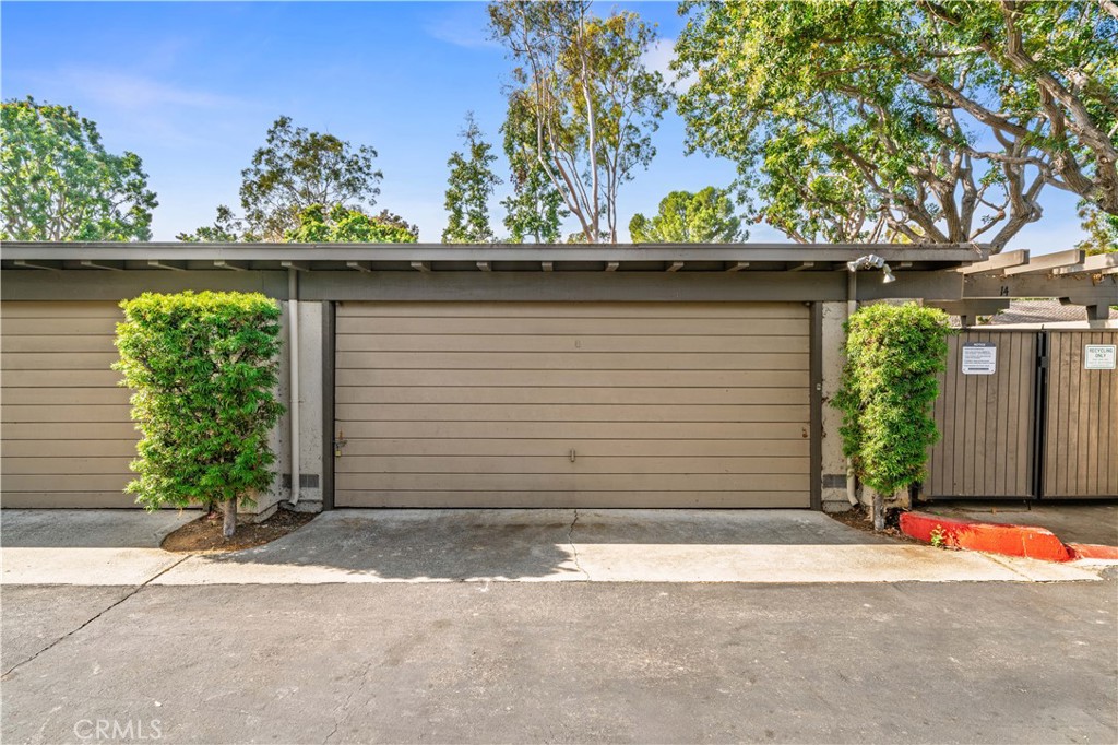 16 Rana, Unit 57 Irvine, CA 92612 - Photo 31 of 37 2-car garage detached