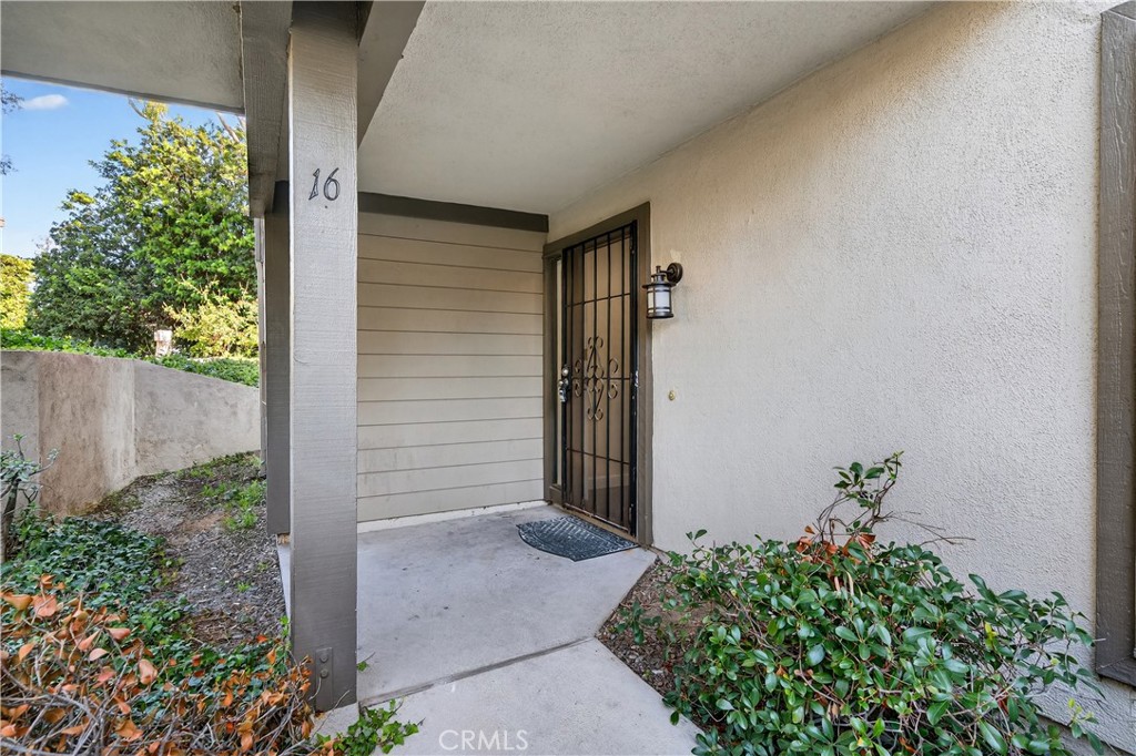16 Rana, Unit 57 Irvine, CA 92612 - Photo 4 of 37 Front door