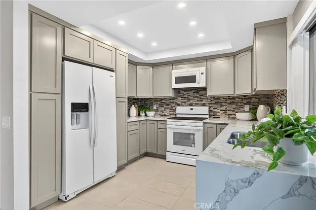 $1,075,000 | 16 Rana, Unit 57, Irvine, CA 92612