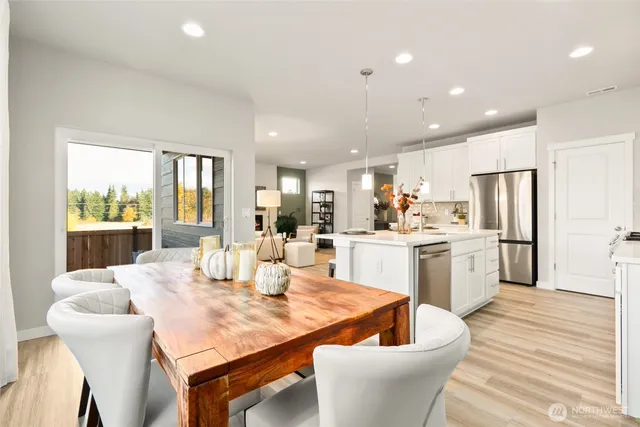 $590,950 | 216 Northeast Shadowhawk Lane, Bremerton, WA 98311