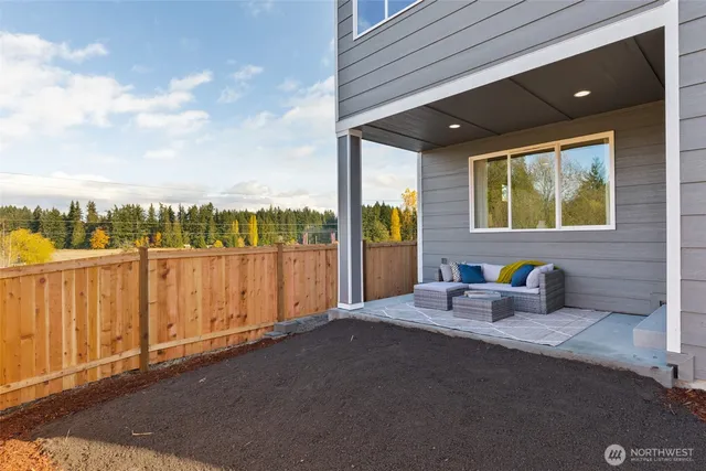 $590,950 | 216 Northeast Shadowhawk Lane, Bremerton, WA 98311