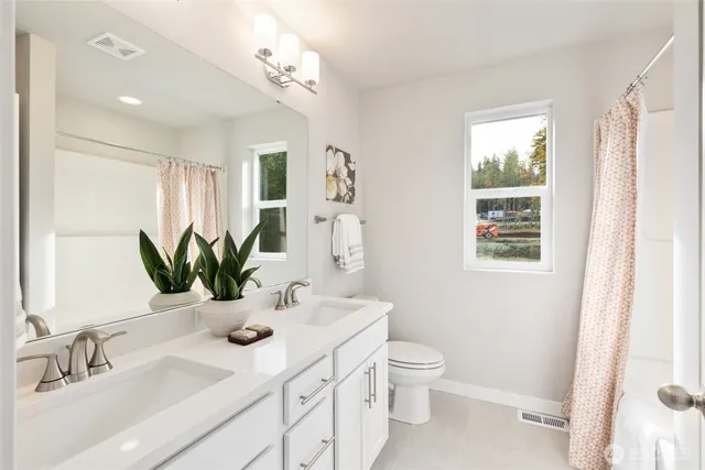 $590,950 | 216 Northeast Shadowhawk Lane, Bremerton, WA 98311