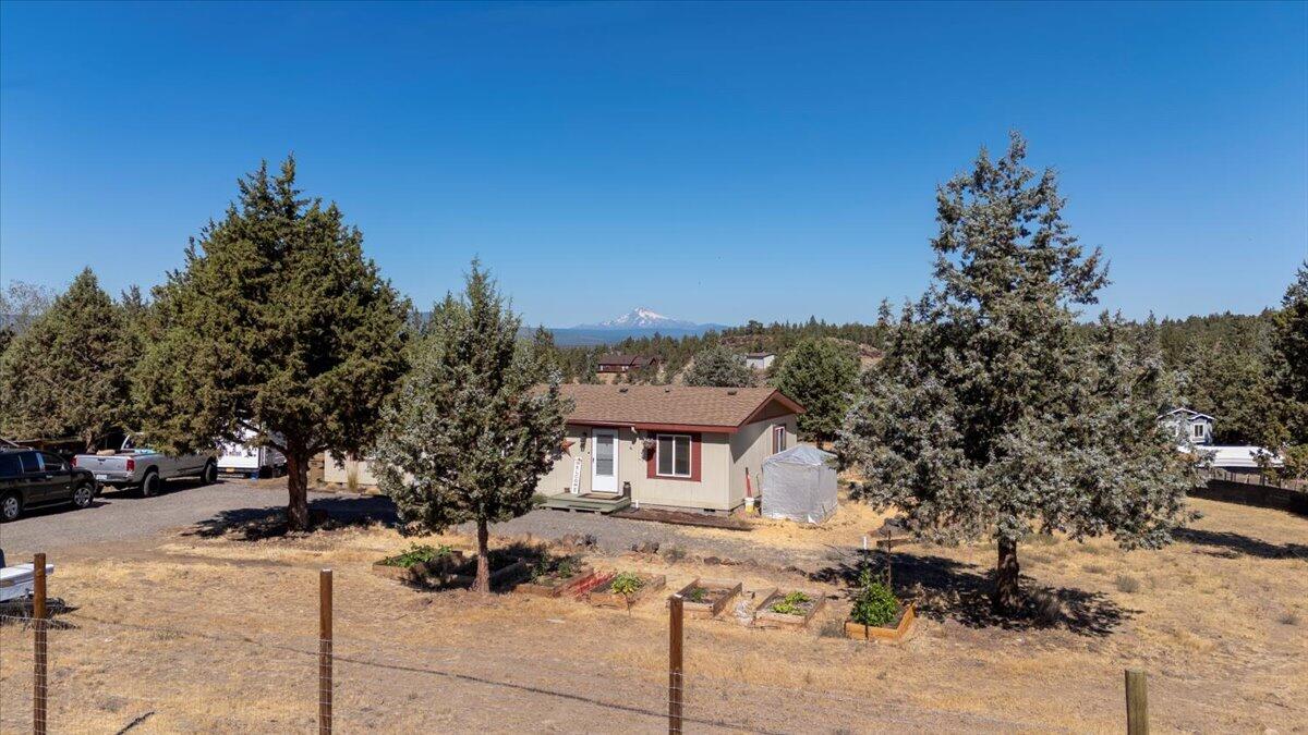 13770 Southwest Cinder Cone Loop Terrebonne, OR 97760 - Photo 23 of 41