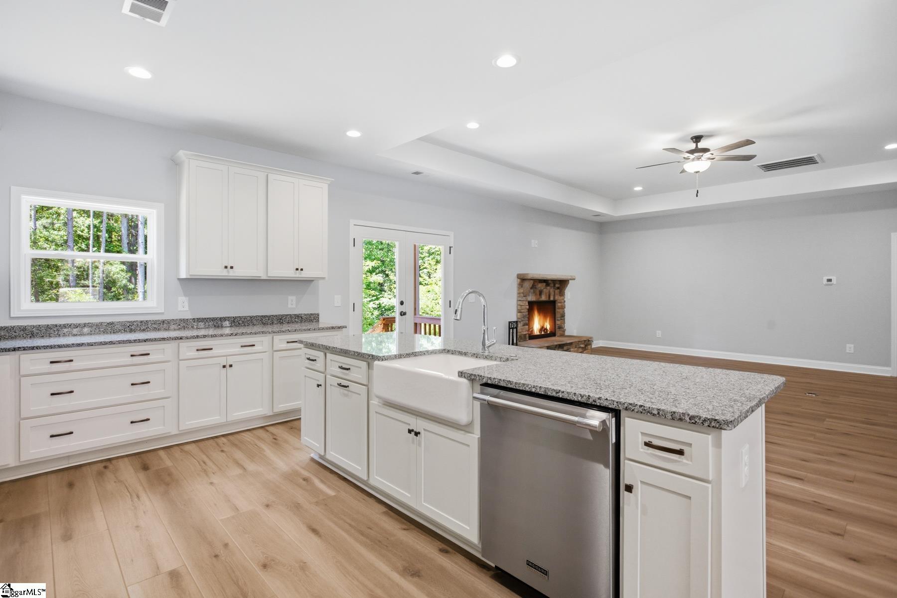 912 Watercrest Road West Union, SC 29696 - Photo 13 of 50