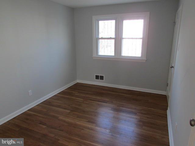 2404 Amherst Road Hyattsville, MD 20783 - Photo 4 of 14 Bedroom